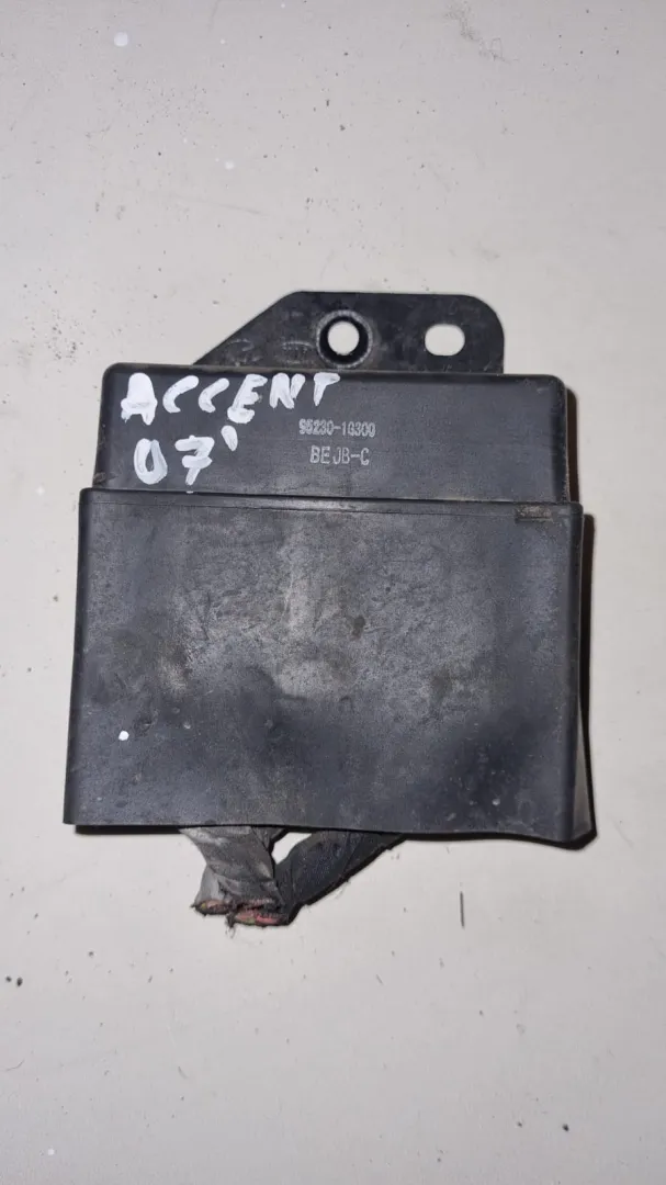 Rele Hyundai Accent del 2007 1.5 Diesel CODICE RICAMBIO : 95230-1G300