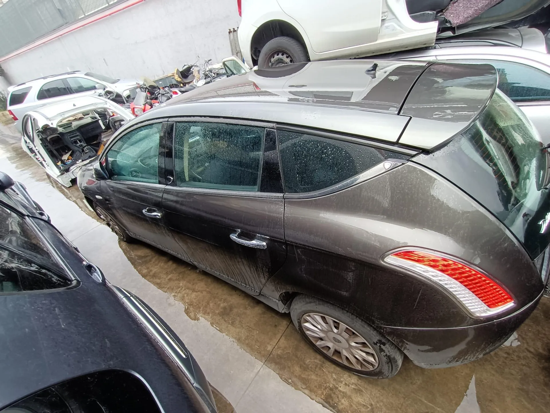 RICAMBI USATI AUTO LANCIA Delta 3Â° Serie con codice motore 198A4000 (2008)