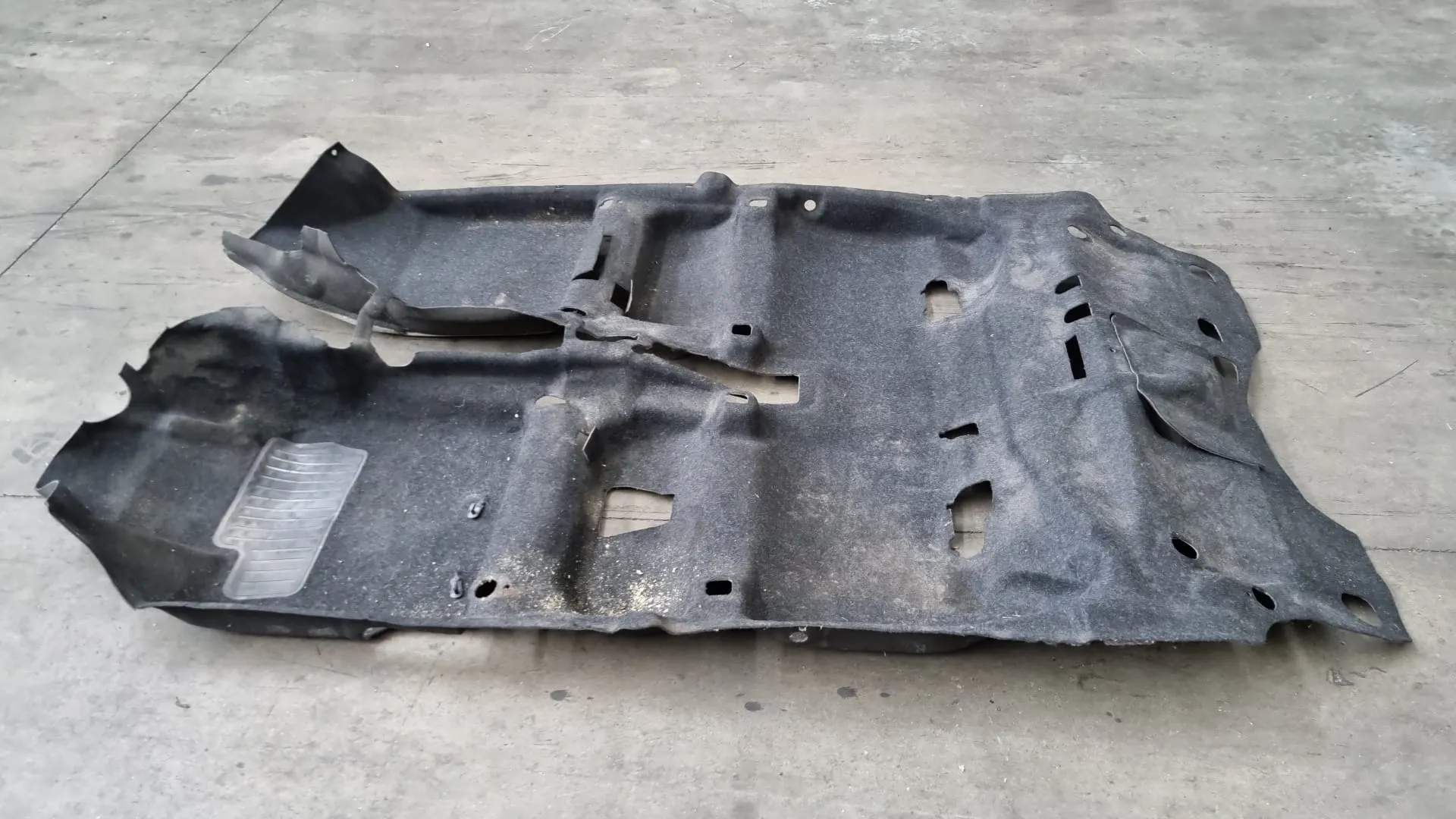 Rivestimento pavimento Toyota Yaris 1.0 B del 2009