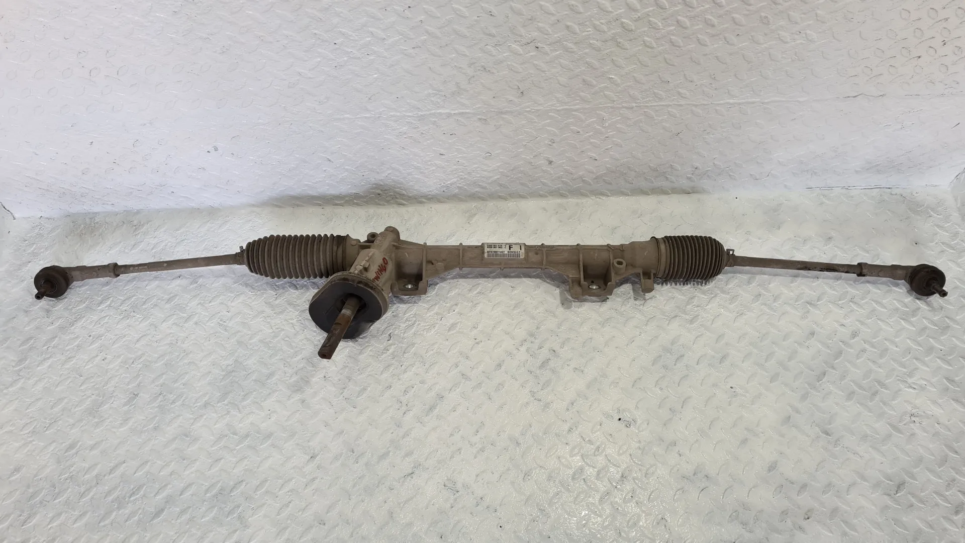 SCATOLA DELLO STERZO con codice 8200867063C da RENAULT Twingo II serie con codice motore D4FJ7 Benzina 1149 (07>14)