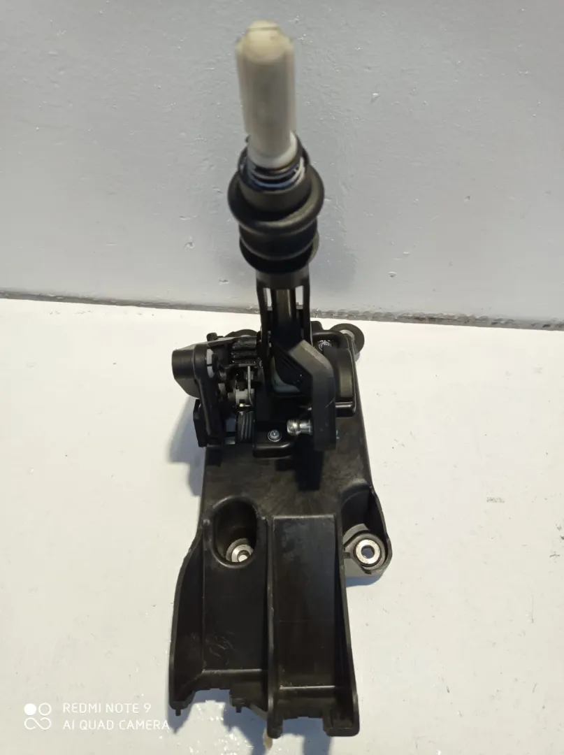 SELETTORE MARCE con codice 341017283R da NISSAN Qashqai Serie 1500 Diesel (2014)
