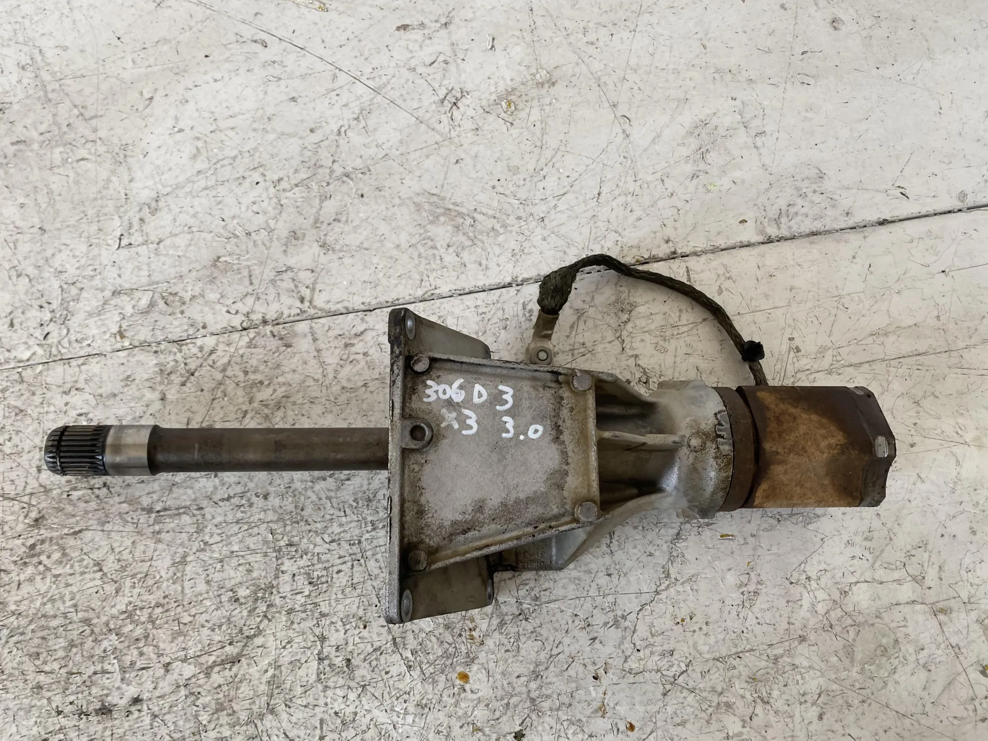 SEMIASSE ANTERIORE DESTRO con codice 7524046 da BMW X3 1Â° Serie 3000 Diesel con codice motore 306D3/306D3 (2008)
