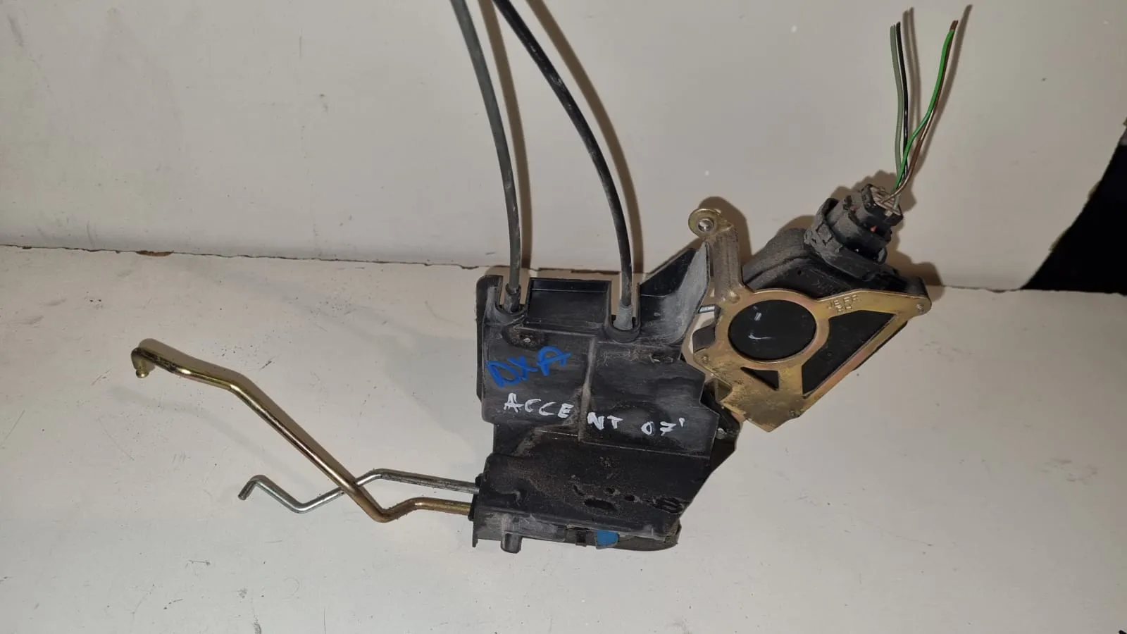 Serratura anteriore destra Hyundai Accent del 2007 1.5 Diesel