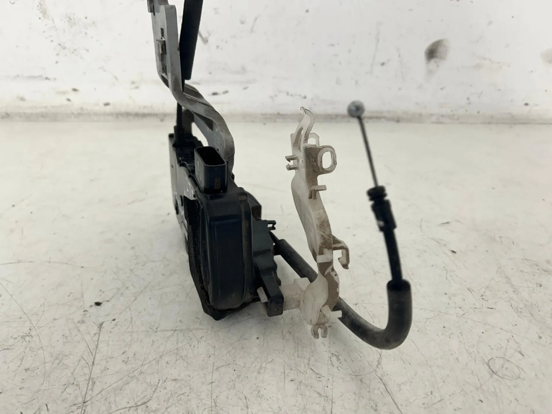 Attuatore Serratura Porta Per Kia Sorento 2003-2009 – Compatibile Con Modello Anteriore Destro