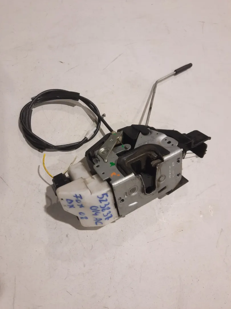 Serratura anteriore destra per VW Fox 1.2 B del 2008 CODICE RICAMBIO : 5Z3837014AC