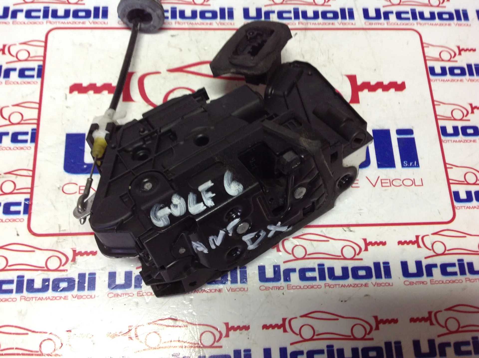 SERRATURA ANTERIORE DESTRA con codice 5K1837016 da VOLKSWAGEN Golf 6 Berlina (08>12) Diesel