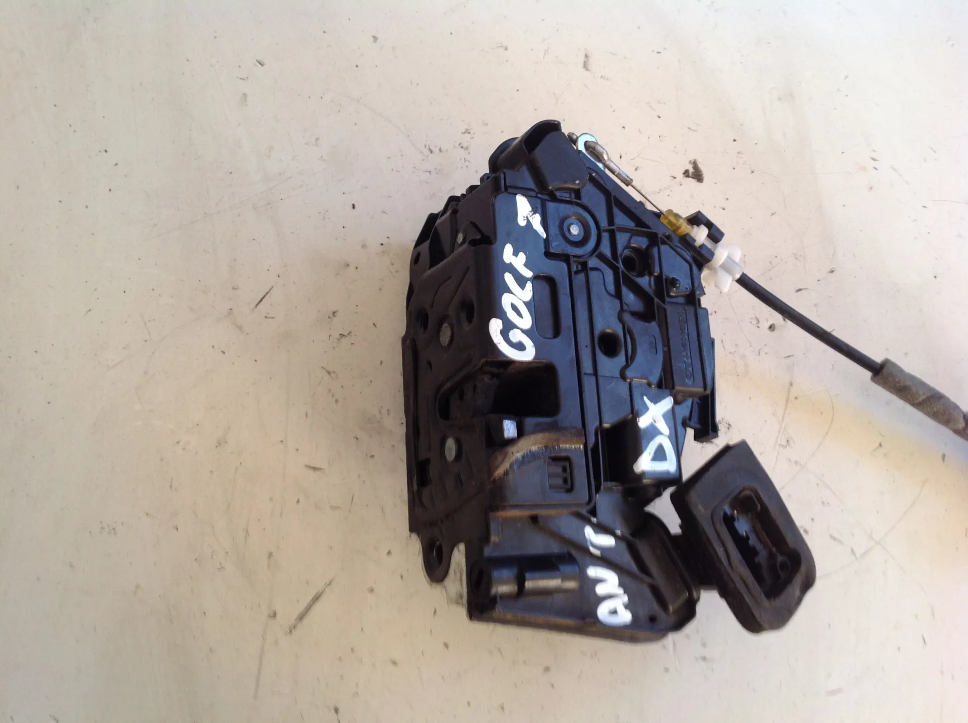SERRATURA ANTERIORE DESTRA con codice 16A- 5K1837016E da VOLKSWAGEN Golf 7 Berlina (12>) Diesel