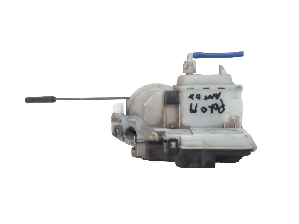 SERRATURA ANTERIORE DESTRA con codice 6N1837016D da VOLKSWAGEN Polo 3° Serie 1400 Diesel 55 con codice motore AMF/AMF (2000)