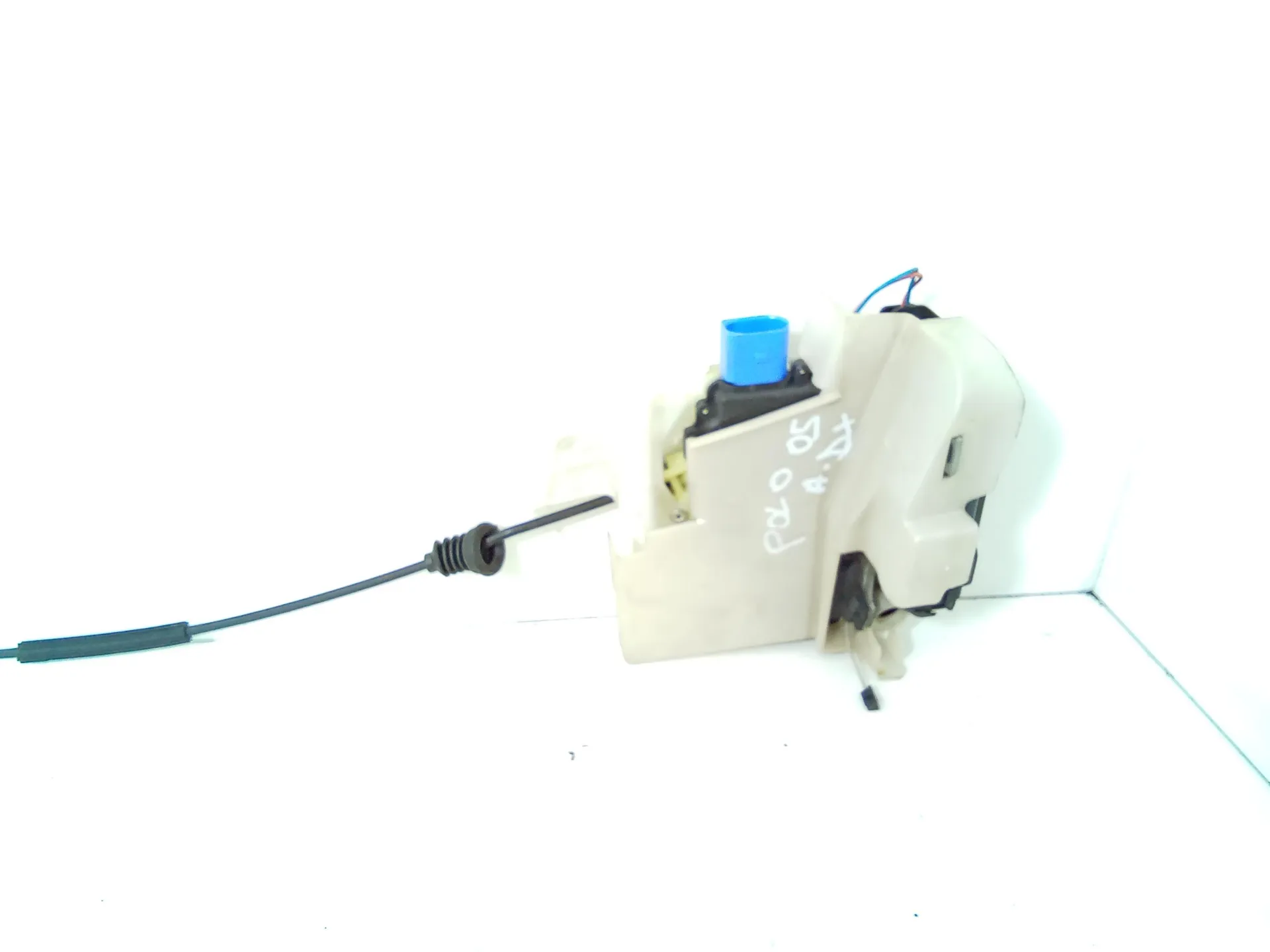 SERRATURA ANTERIORE DESTRA VOLKSWAGEN Polo 4Â° Serie 1400 Diesel 77 con codice motore Bnm (2008)