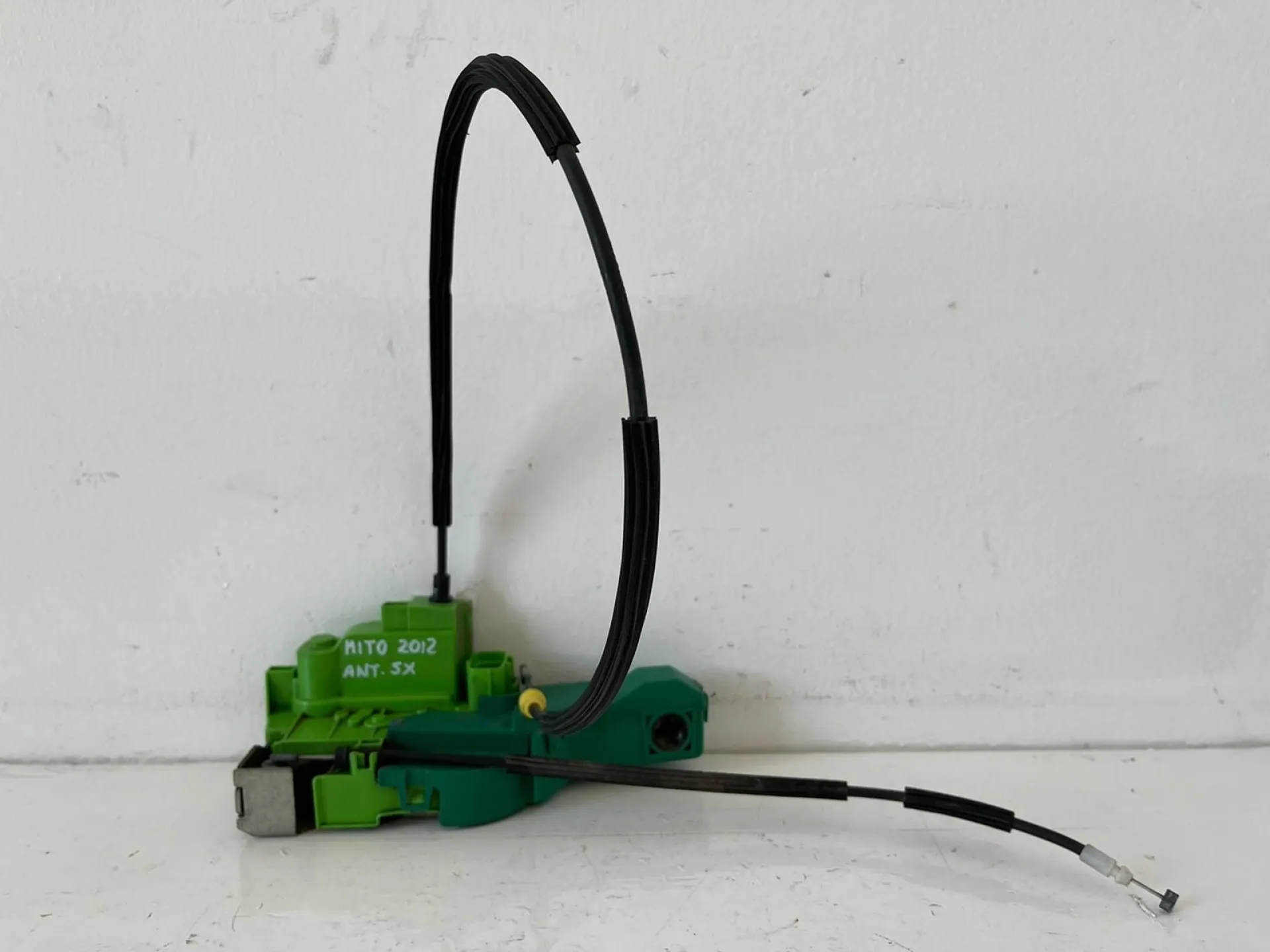 SERRATURA ANTERIORE SINISTRA ALFA ROMEO Mito Serie (955_) (08>) Diesel (2012)