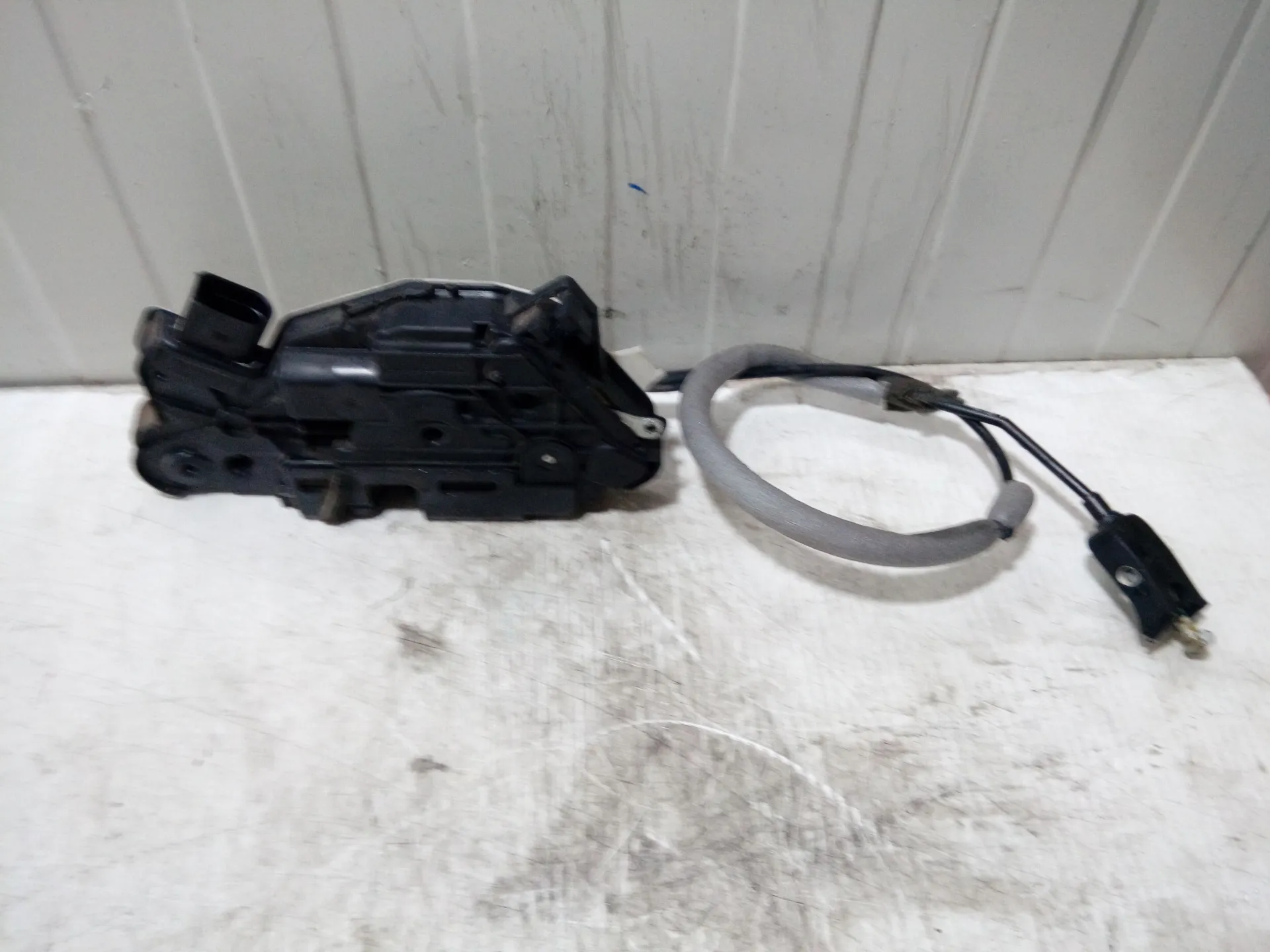 SERRATURA ANTERIORE SINISTRA SEAT Ibiza Serie (08>12) 1400 Diesel (2012)