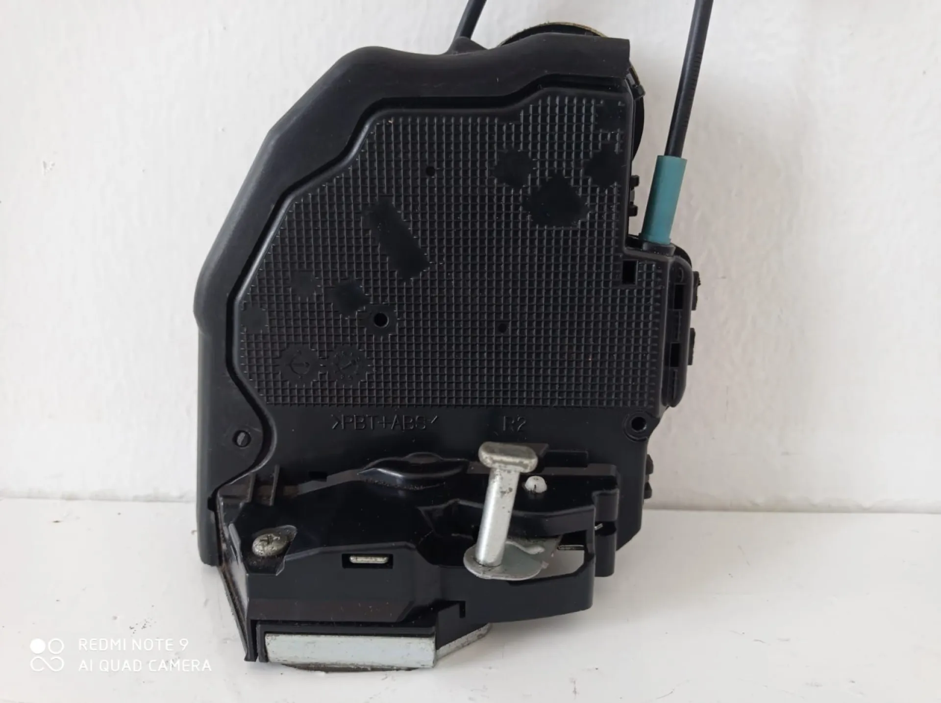 SERRATURA POSTERIORE DESTRA con codice 6121220 da TOYOTA Rav4 4Â° Serie Diesel (2008)