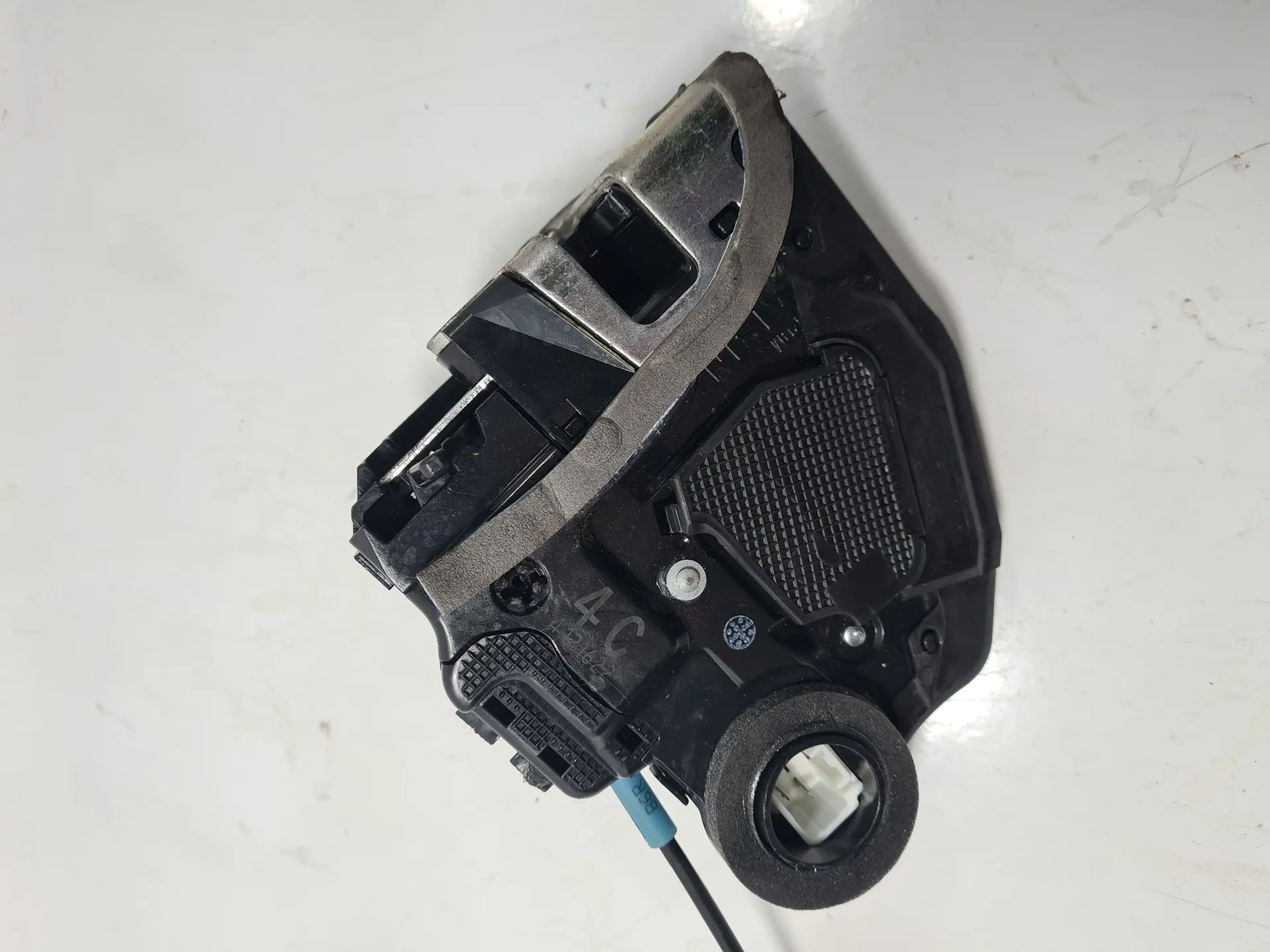 SERRATURA POSTERIORE SINISTRA con codice 4C 4121622 da TOYOTA Rav4 6° Serie (12>)