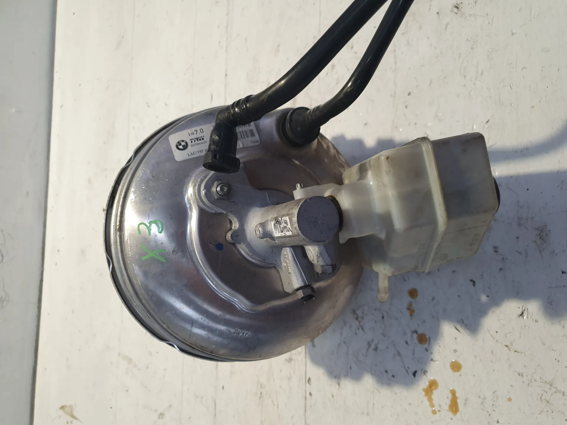SERVOFRENO con codice 32482806C da BMW X3 1Â° Serie 3000 Diesel (2008)