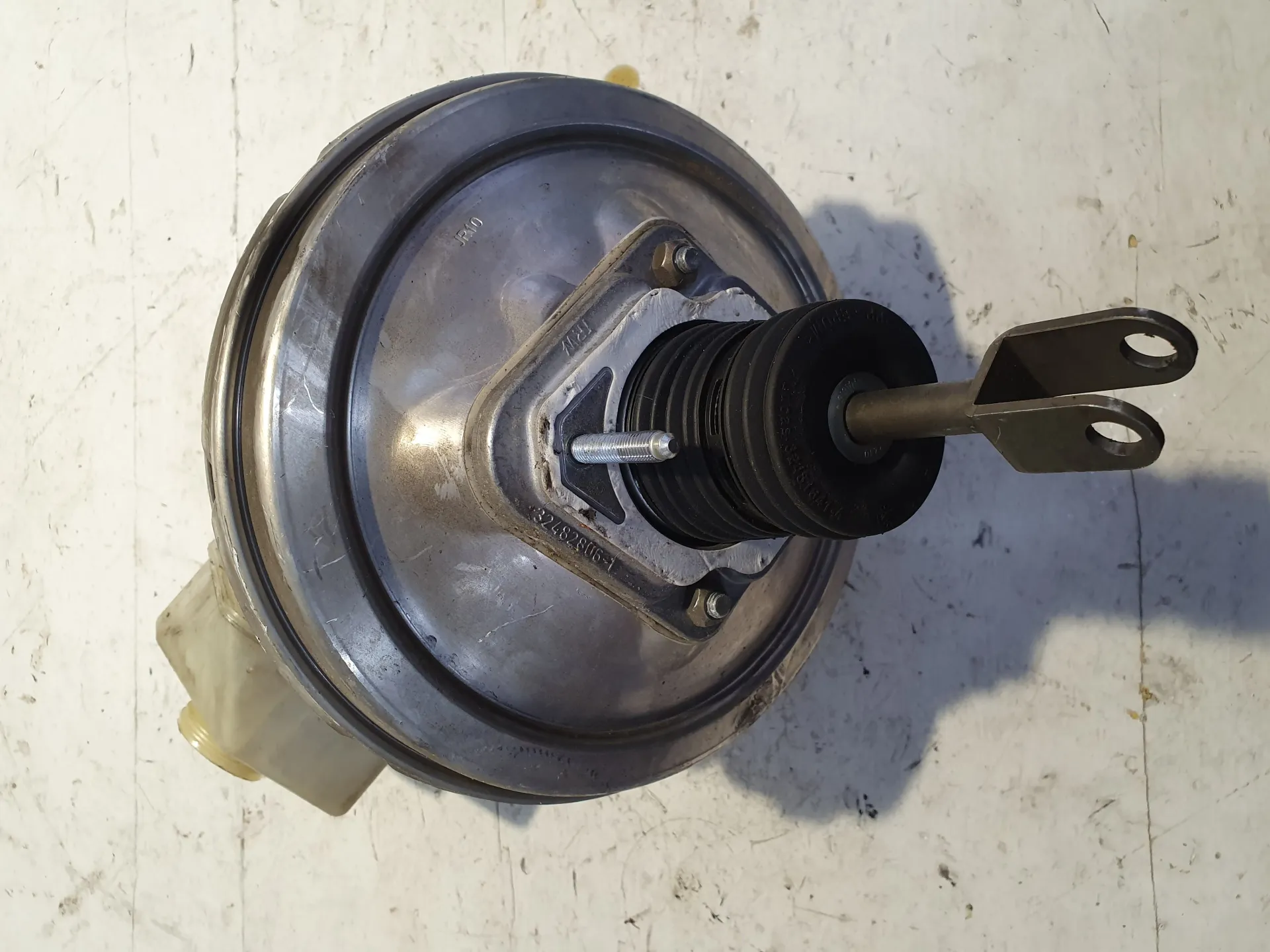 SERVOFRENO con codice 324828061 da BMW X3 1Â° Serie 3000 Diesel (2008)