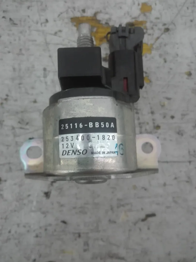 SOLENOIDE START E STOP con codice 25116BB50A da NISSAN Qashqai +2 1600 Diesel (2012)