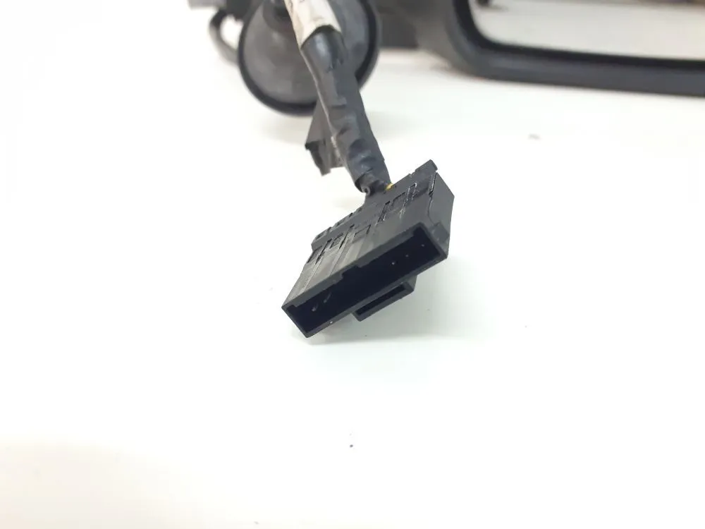 SPECCHIETTO RETROVISORE DESTRO con codice 13131970 / 13252958 / 471532 da OPEL Zafira B 1600 Benzina 77 (2007)