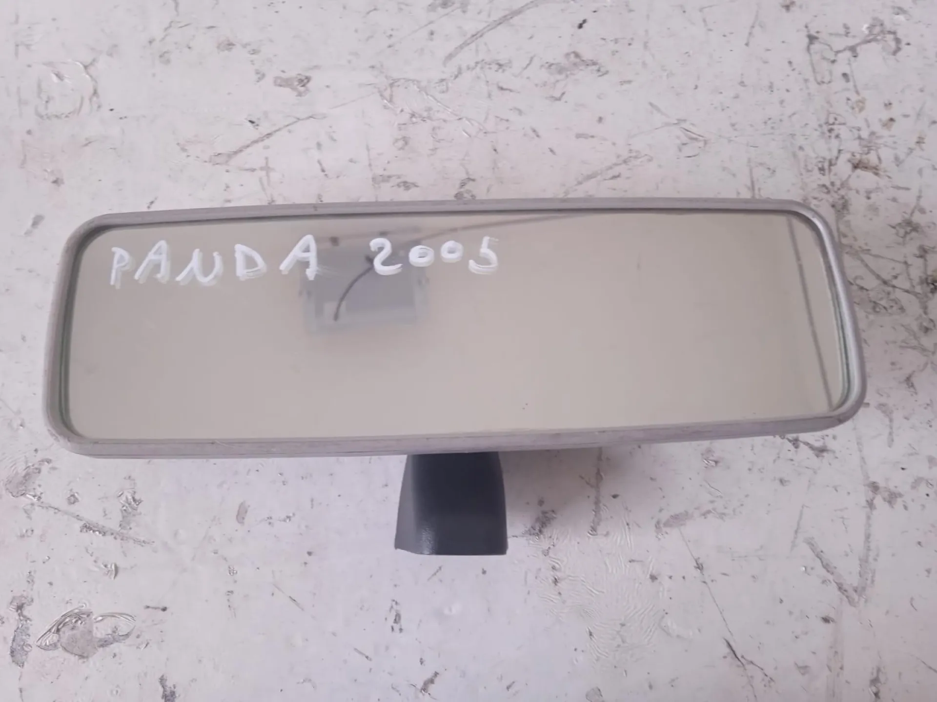 SPECCHIETTO RETROVISORE INTERNO con codice 0143741 da FIAT Panda 2Â° Serie 1300 Diesel (2005)
