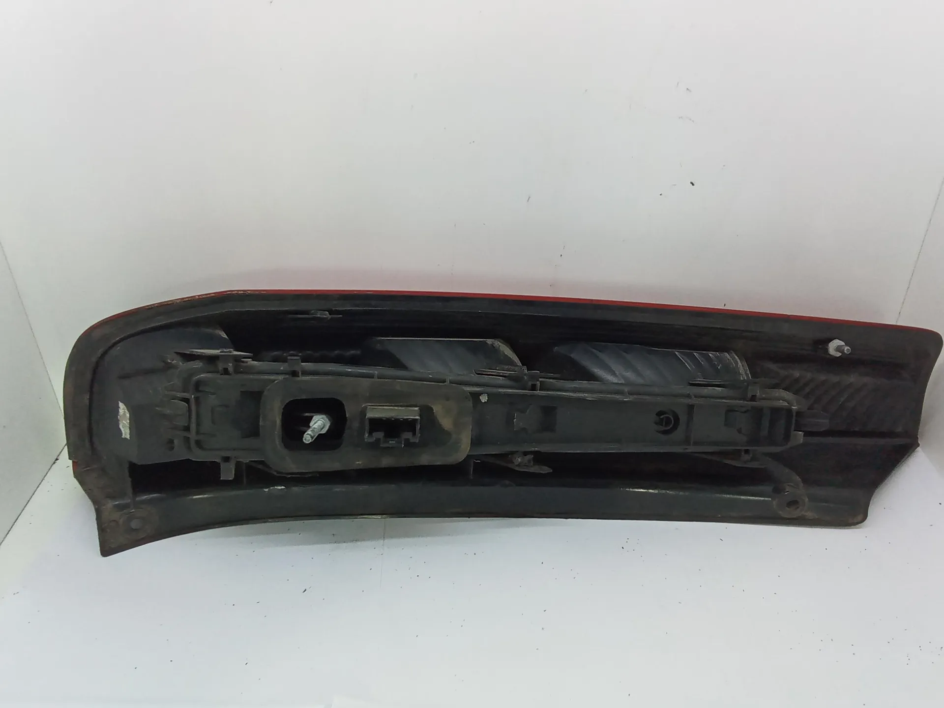 STOP FANALE POSTERIORE DESTRO PASSEGGERO con codice 2s51-13a602 da FORD Fiesta 4Â° Serie Benzina (2004)