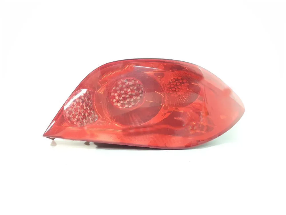 STOP FANALE POSTERIORE DESTRO PASSEGGERO con codice 9655767480 da PEUGEOT 307 Berlina 2Â° Serie 1600 Benzina 80 (2006)