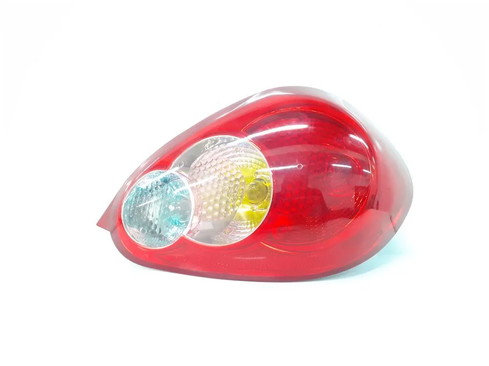 STOP FANALE POSTERIORE DESTRO PASSEGGERO con codice 815500H020 da TOYOTA Aygo 1Â° Serie 1000 Benzina 50 (2008)
