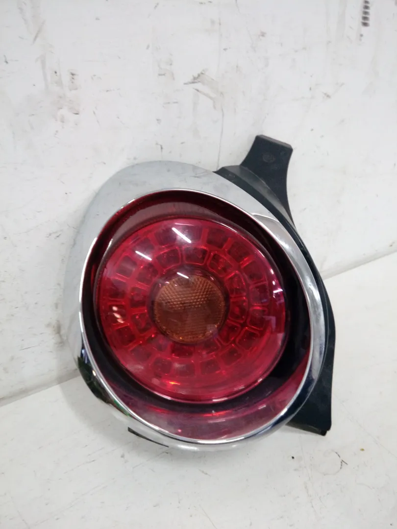 156085856 / 21560103 / 21569007 STOP FANALE POSTERIORE SINISTRO LATO GUIDA ALFA ROMEO Mito Serie (955_) (08>) 1400 Benzina (2011)