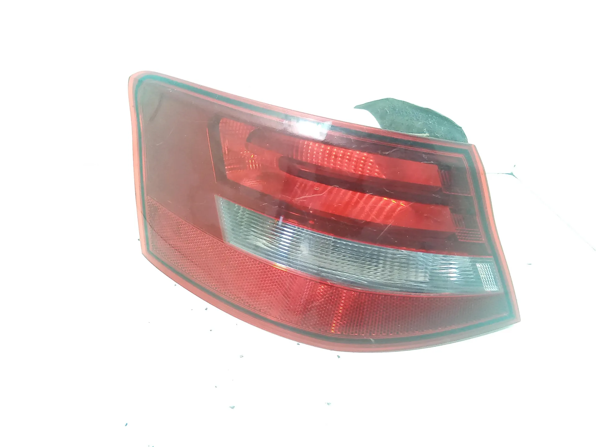 STOP FANALE POSTERIORE SINISTRO LATO GUIDA con codice 8v3945095c da AUDI A3 Serie (8V1) (12>18) 1600 Diesel 81 kW / 110 CV (2015)