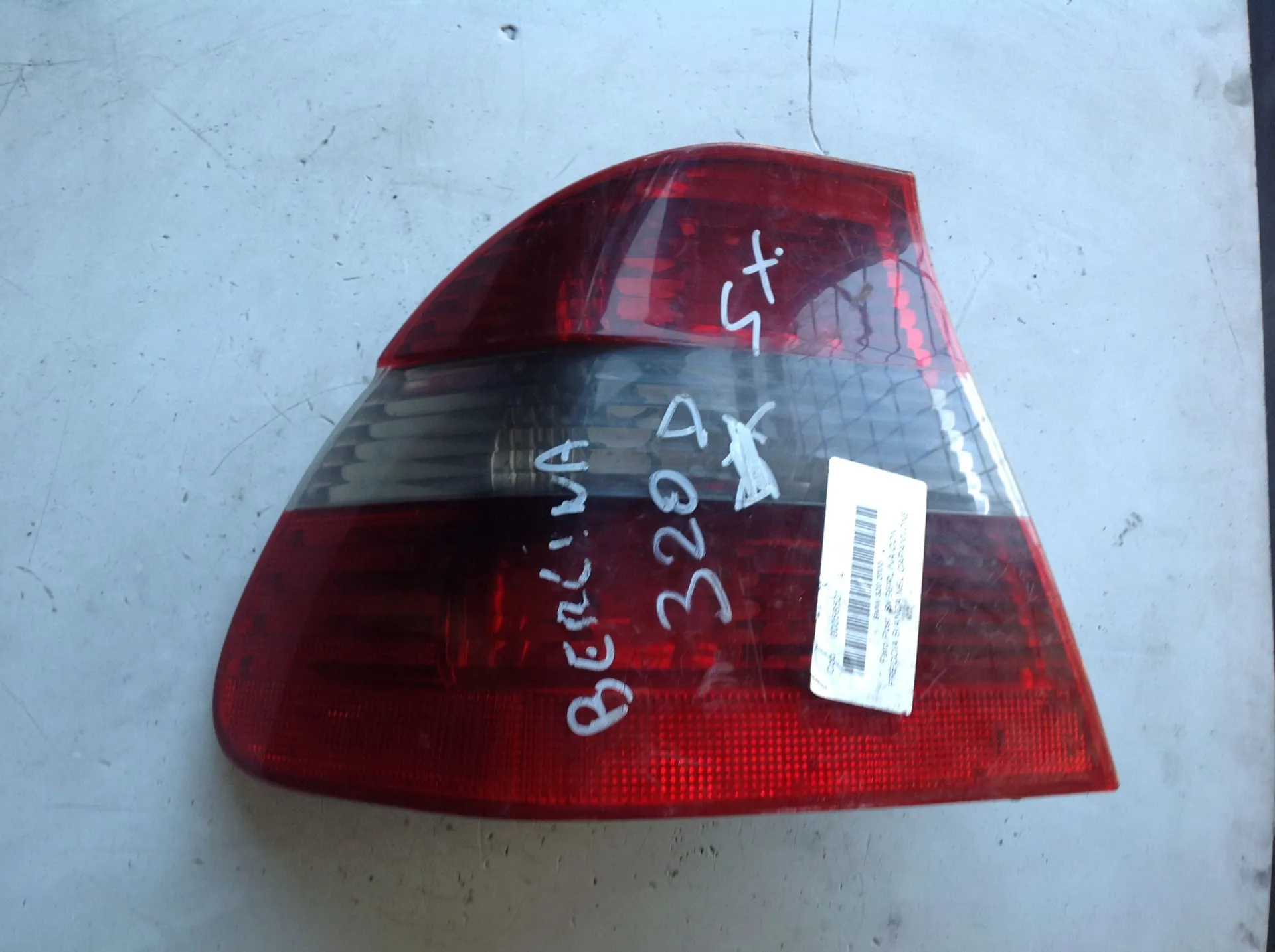 STOP FANALE POSTERIORE SINISTRO LATO GUIDA BMW Serie 3 E46 Berlina (01>05) Diesel (2003)