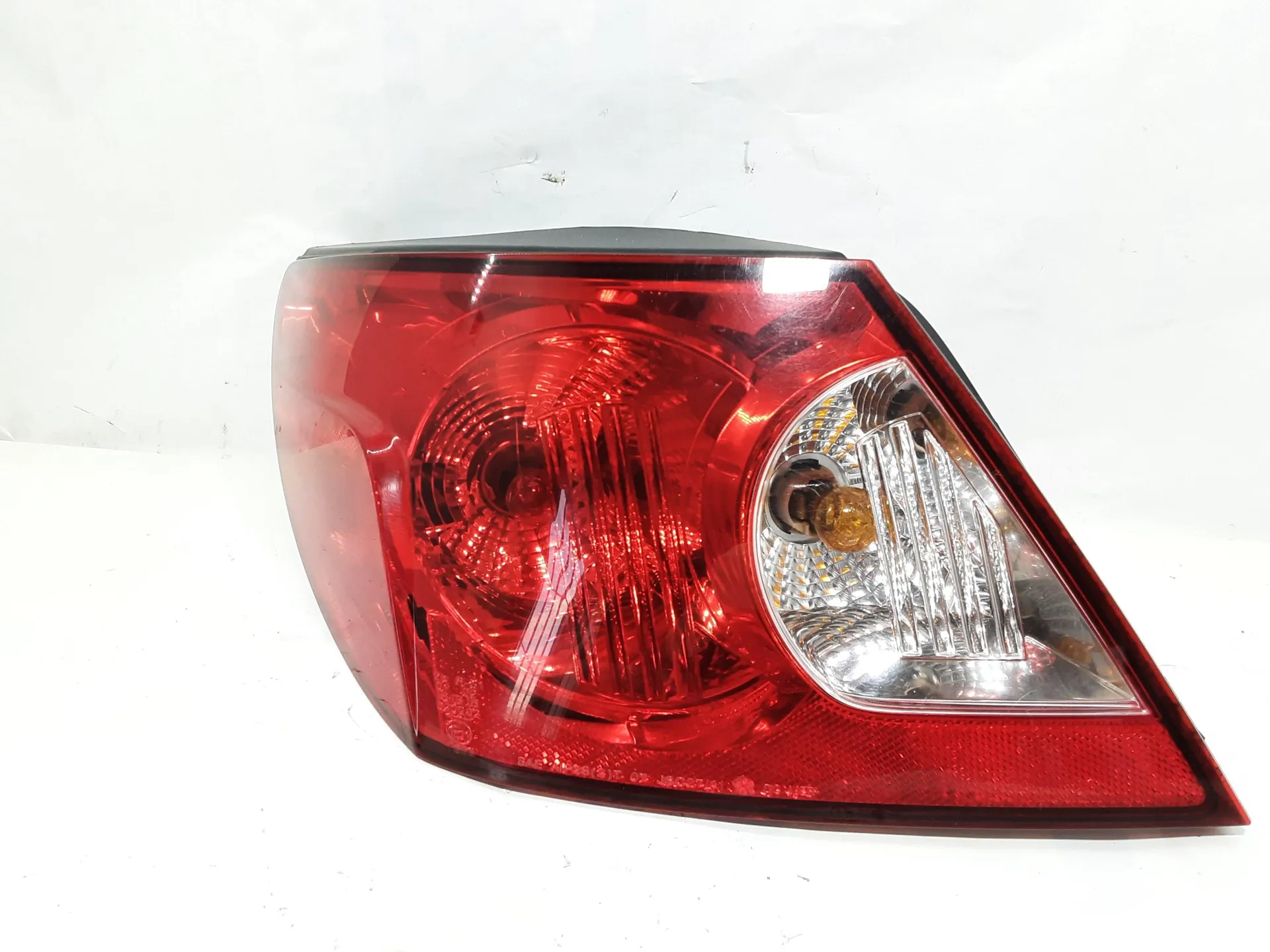 STOP FANALE POSTERIORE SINISTRO con codice 05178171A da LATO GUIDA CHRYSLER Sebring Serie 2000 Diesel 103 kW / 140 CV (2010)