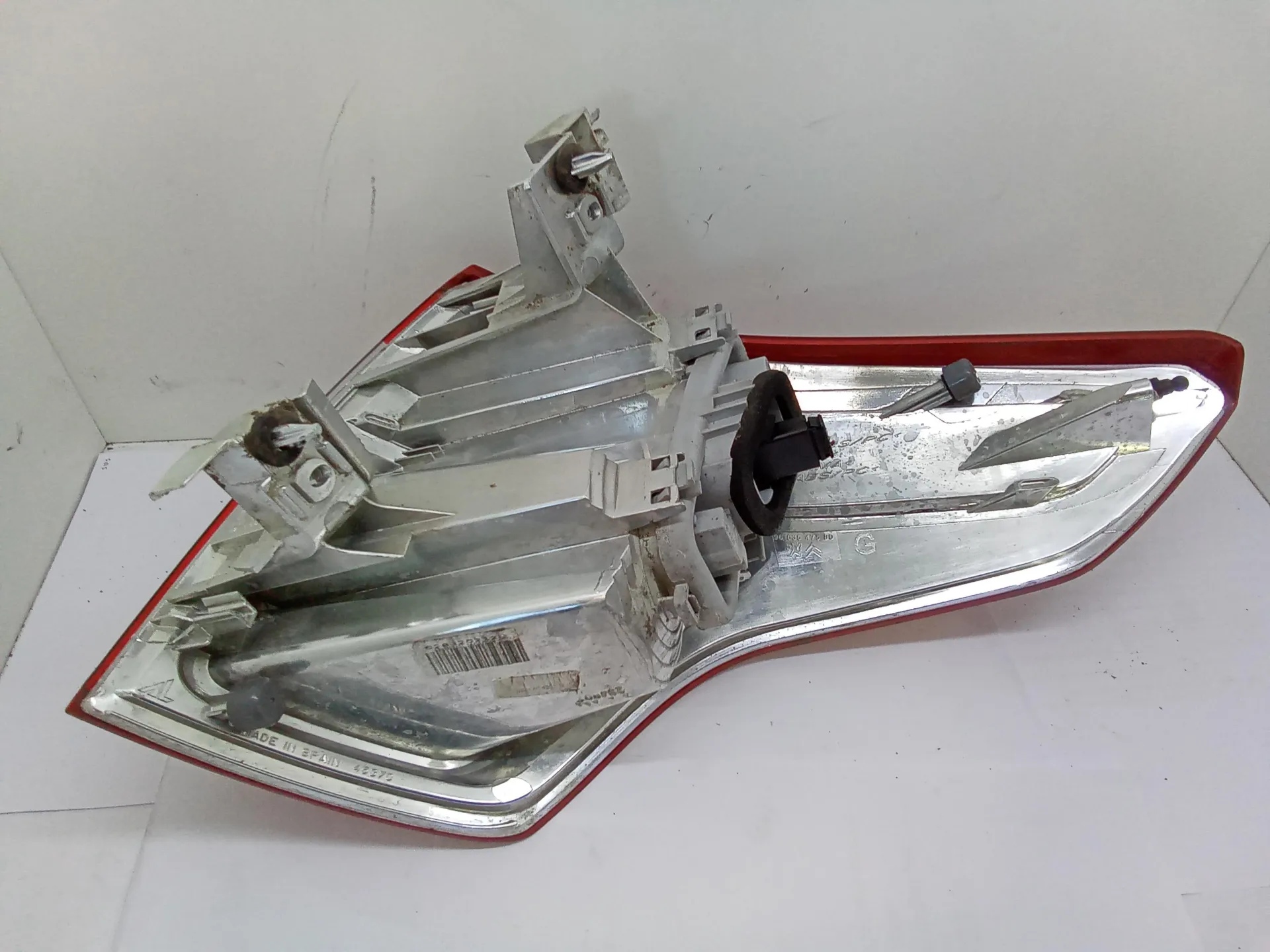 STOP FANALE POSTERIORE SINISTRO LATO GUIDA con codice 9653547580 da CITROEN C4 Picasso (06>13) Mk1 1600 Diesel (2009)