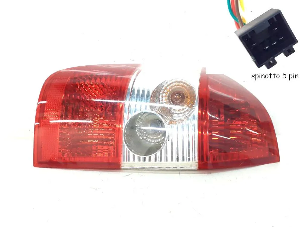 STOP FANALE POSTERIORE SINISTRO LATO GUIDA con codice 733010054 da DR 5 1Â° Serie 2000 Benzina 95 (2010)