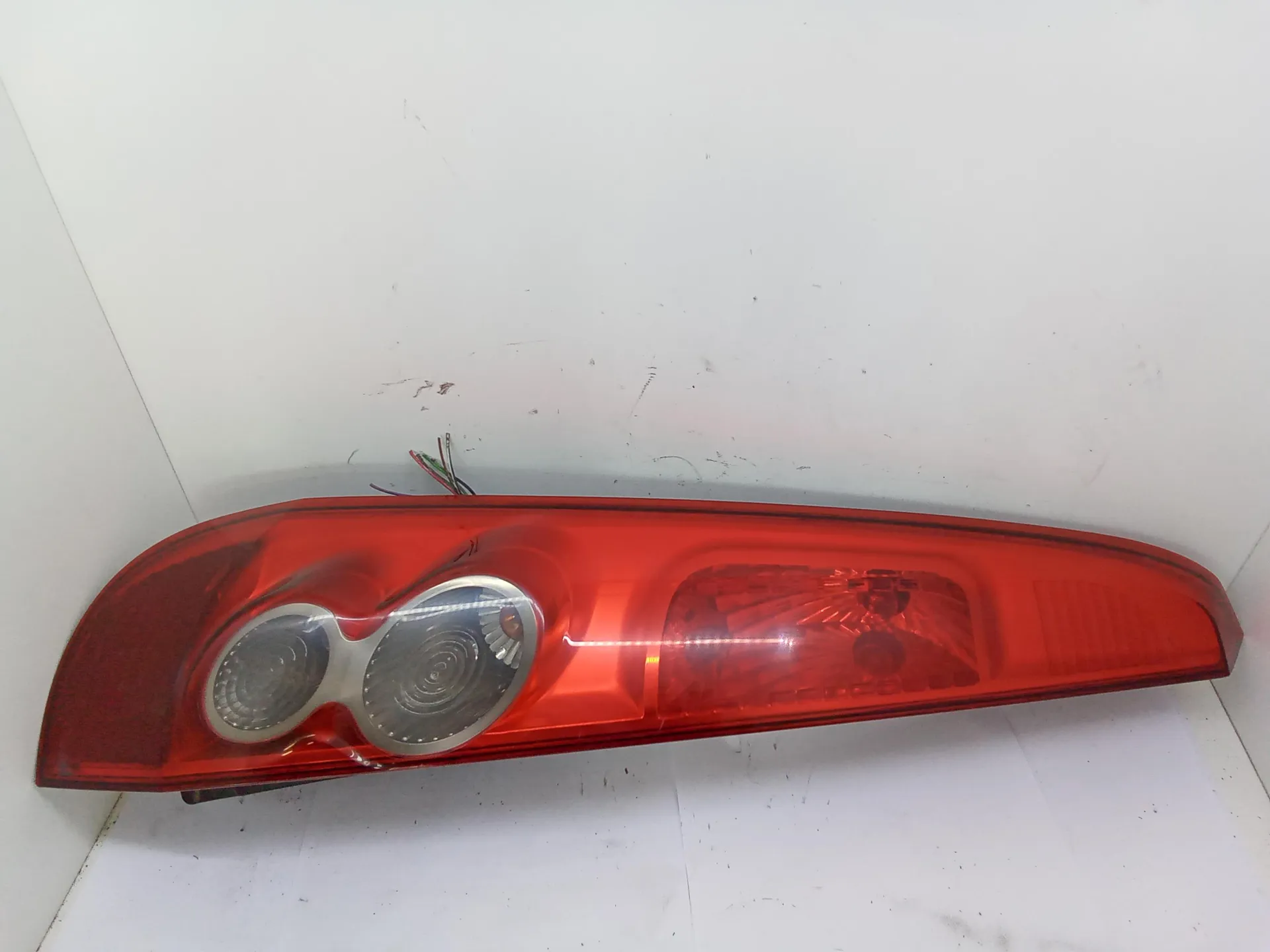 STOP FANALE POSTERIORE SINISTRO LATO GUIDA con codice 6s61-13405- da FORD Fiesta 5Â° Serie 1400 Diesel (2008)