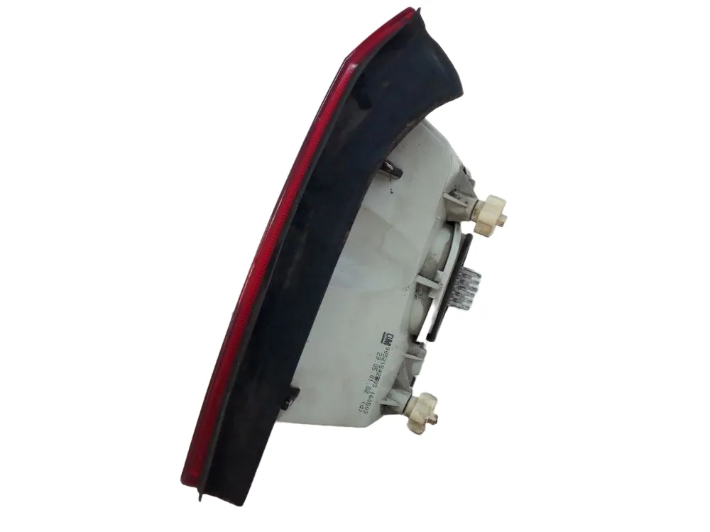 STOP FANALE POSTERIORE SINISTRO LATO GUIDA con codice 9052154203 da OPEL Astra G Berlina 2000 Diesel 74 con codice motore X16XEL/X16XEL (1999)