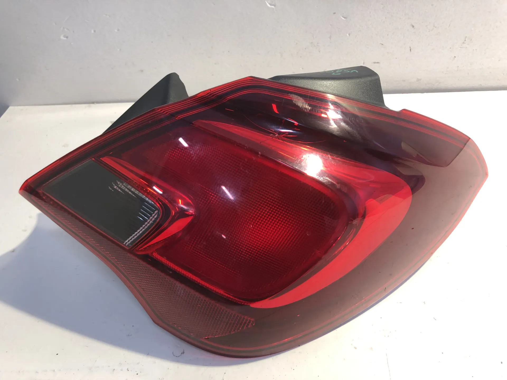 STOP FANALE POSTERIORE SINISTRO LATO GUIDA con codice 13428448 / 460034366 / 0287412100.002 da OPEL Corsa D 3P 1Â° Serie 1200 Benzina (2008)