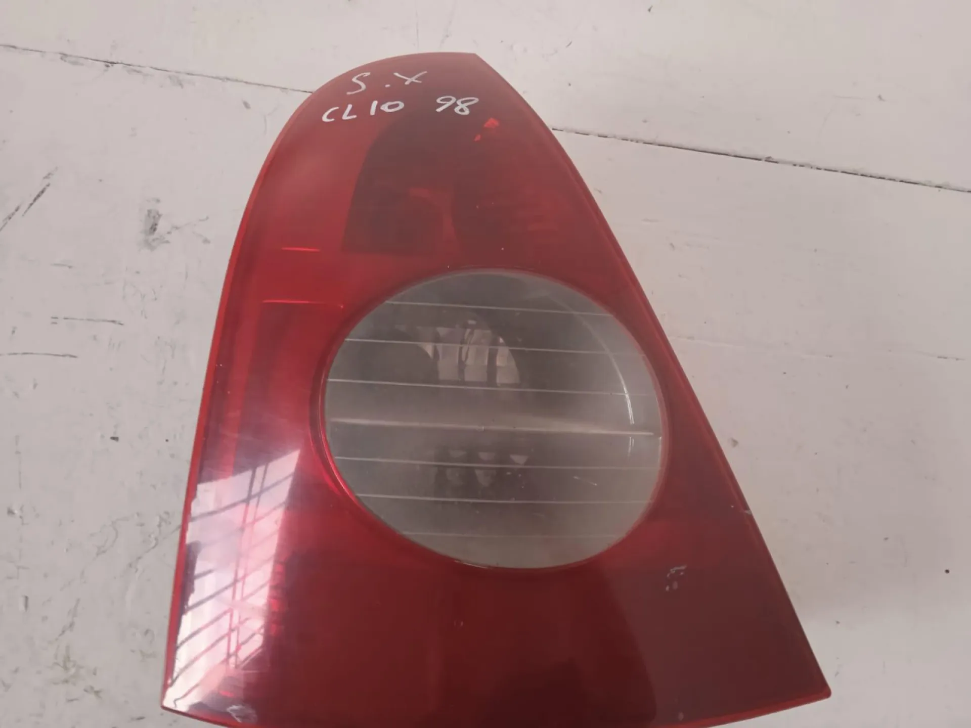 STOP FANALE POSTERIORE SINISTRO LATO GUIDA RENAULT Clio Serie (94>98) 1200 Benzina (1998)