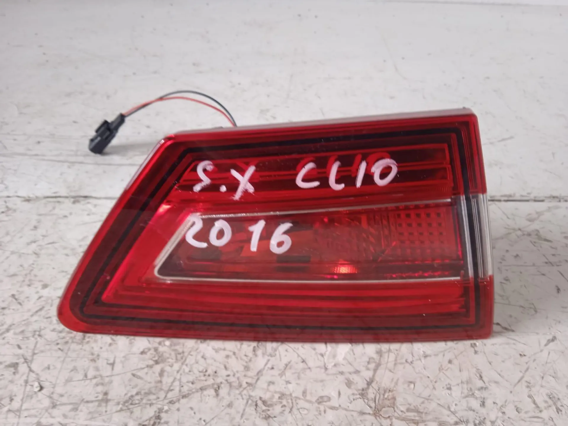 STOP FANALE POSTERIORE SINISTRO LATO GUIDA RENAULT Clio Serie IV (12>19) Diesel (2016)
