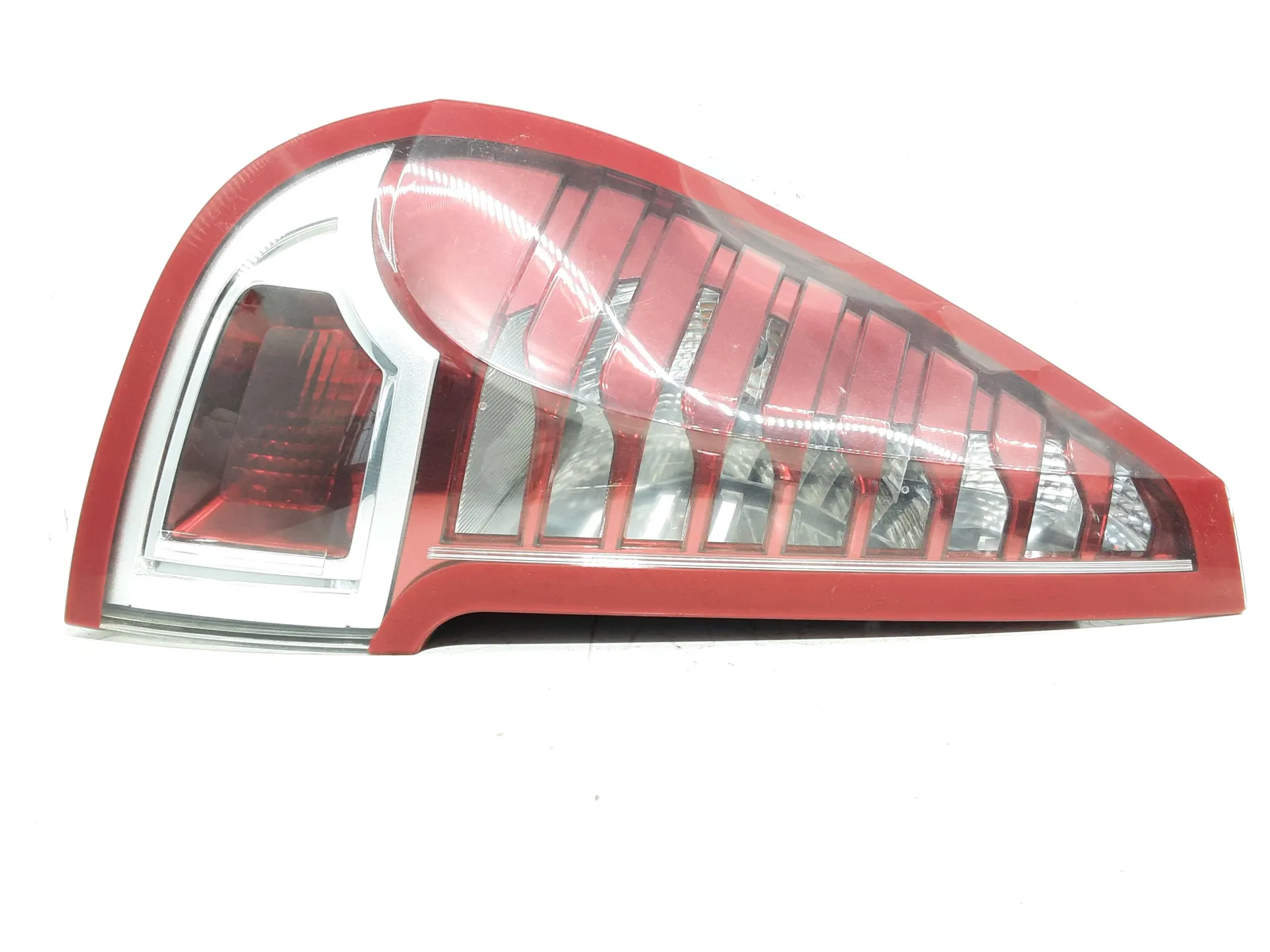 STOP FANALE POSTERIORE SINISTRO con codice 265550013R da LATO GUIDA RENAULT Scenic Serie (09>16) 1500 Diesel 81 kW / 110 CV con codice motore K9KA6/K9K 636, K9K 656, K9K 657, K9K 836, K9K 837
