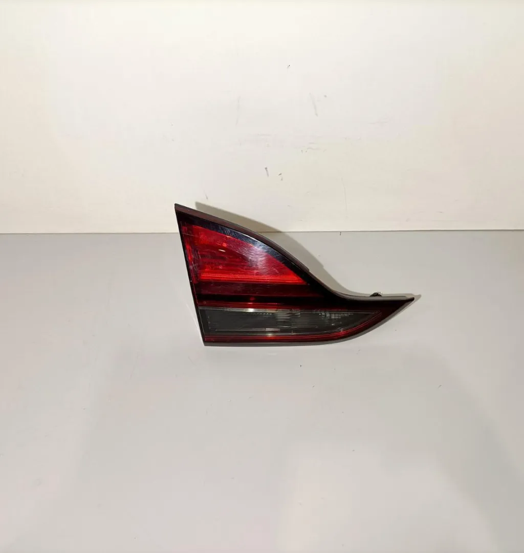 STOP POSTERIORE SINISTRO INTEGRATO NEL PORTELLO OPEL Zafira Tourer (2010-) 1600 Benzina 110 kW / 150 CV con codice motore B16XNT/A 16 XNT, B 16 XNT (2015)