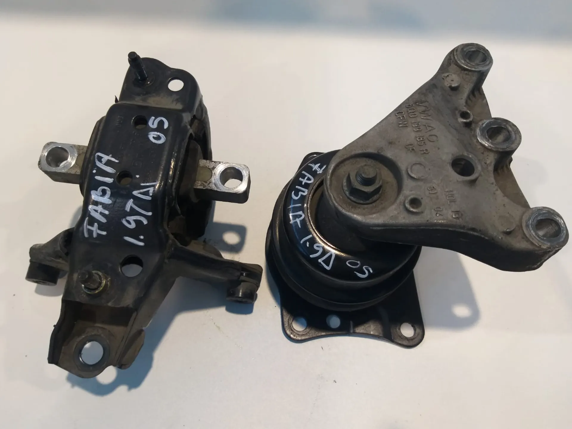 Supporti motore Skoda Fabia del 2005 1.9 TDI CODICE RICAMBIO : 6Q0199185R