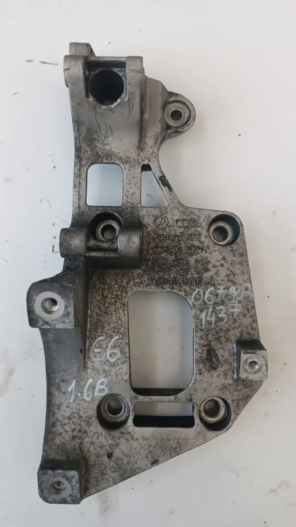 Supporto alternatore VW Golf 6 1.6 B del 2009 CODICE RICAMBIO : 06F903143F