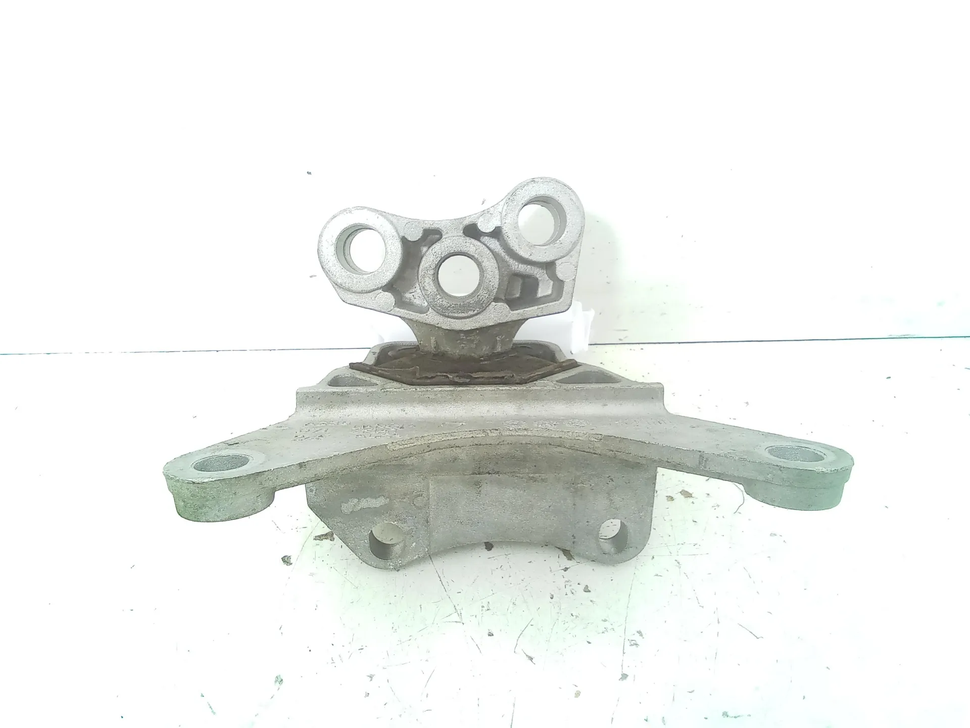 SUPPORTO CAMBIO con codice 5187960 da ALFA ROMEO Giulietta Serie (940_) (10>13) (2012)