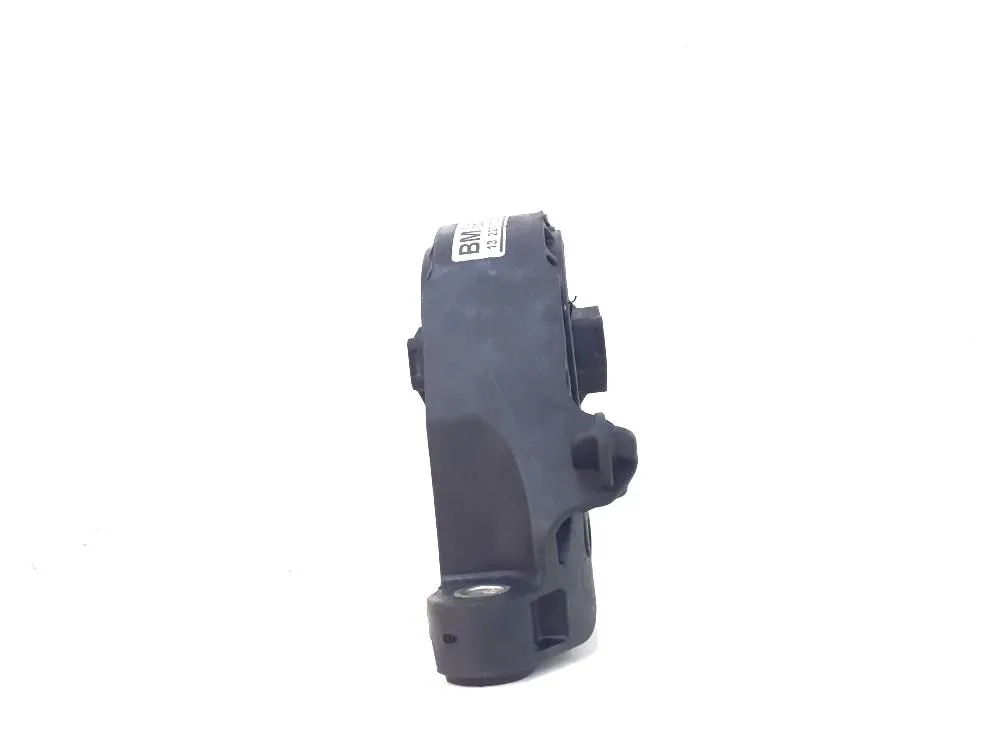SUPPORTO CAMBIO con codice 13227769 da OPEL Insignia Berlina 2000 Diesel 118 con codice motore A20DTH (2011)