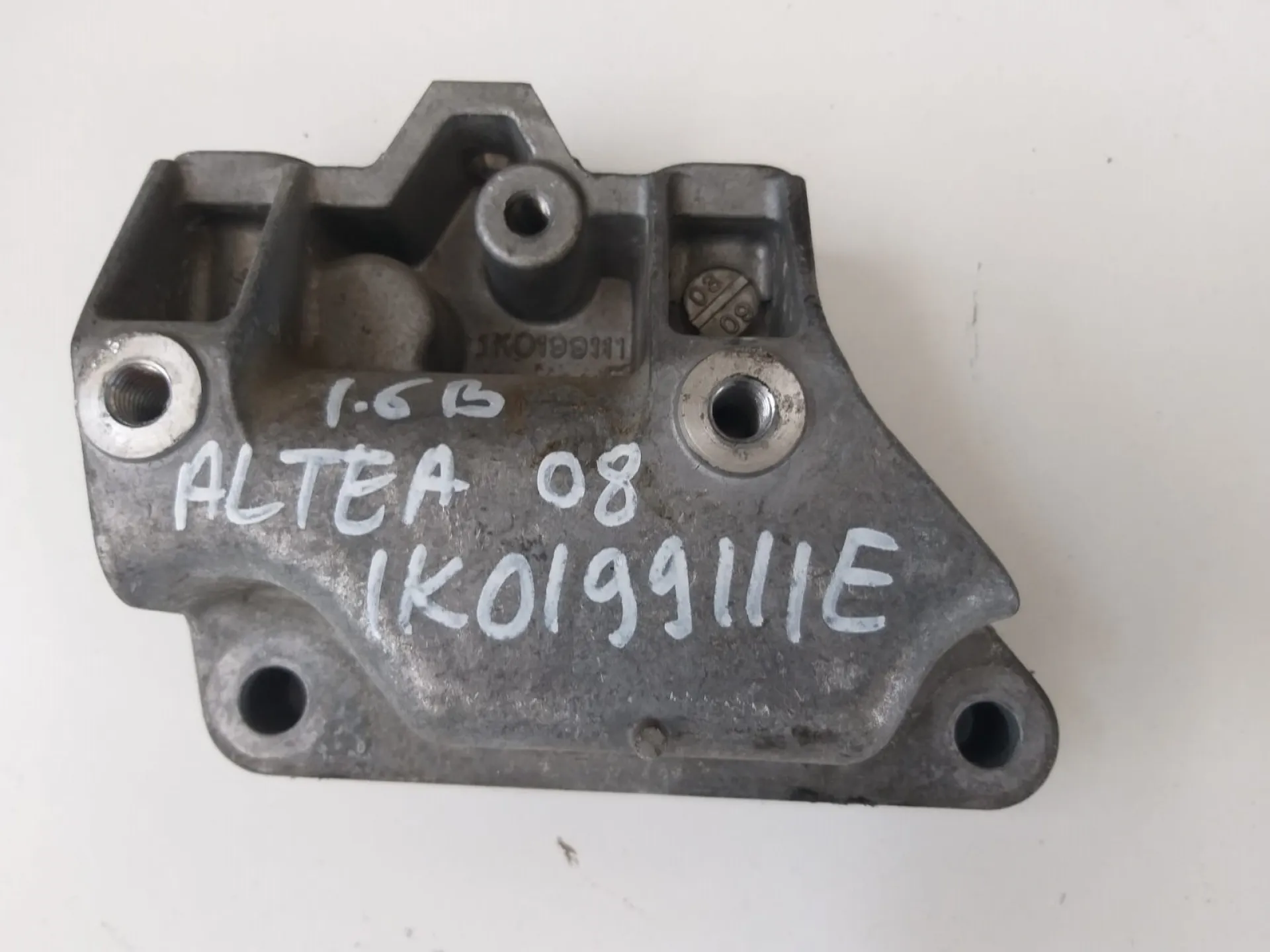 Supporto cambio Seat Altea 1.6 B del 2008 CODICE RICAMBIO : 1K0199111E