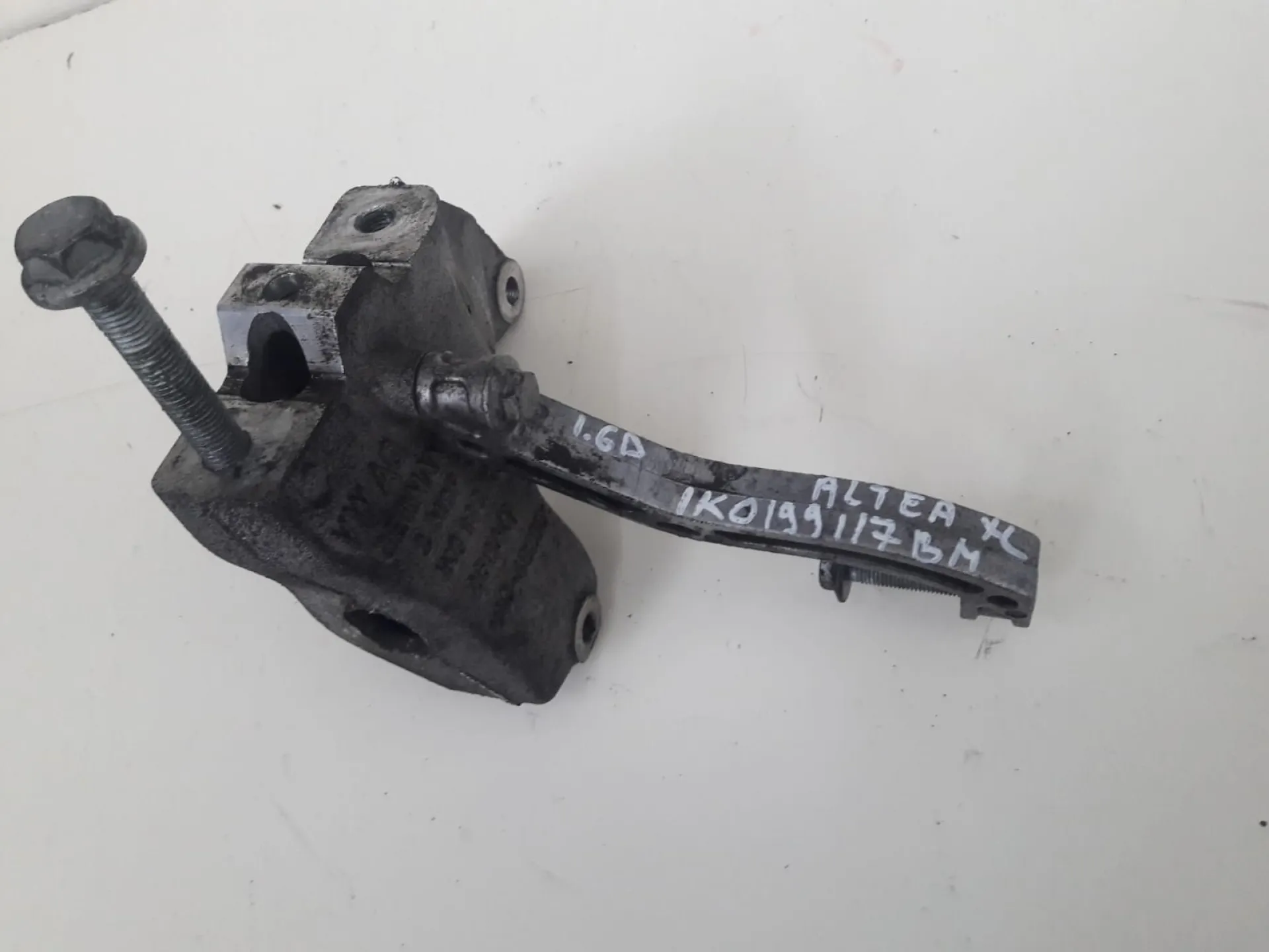 Supporto cambio Seat Altea XL 1.6 D del 2010 CODICE RICAMBIO : 1K0199117BN