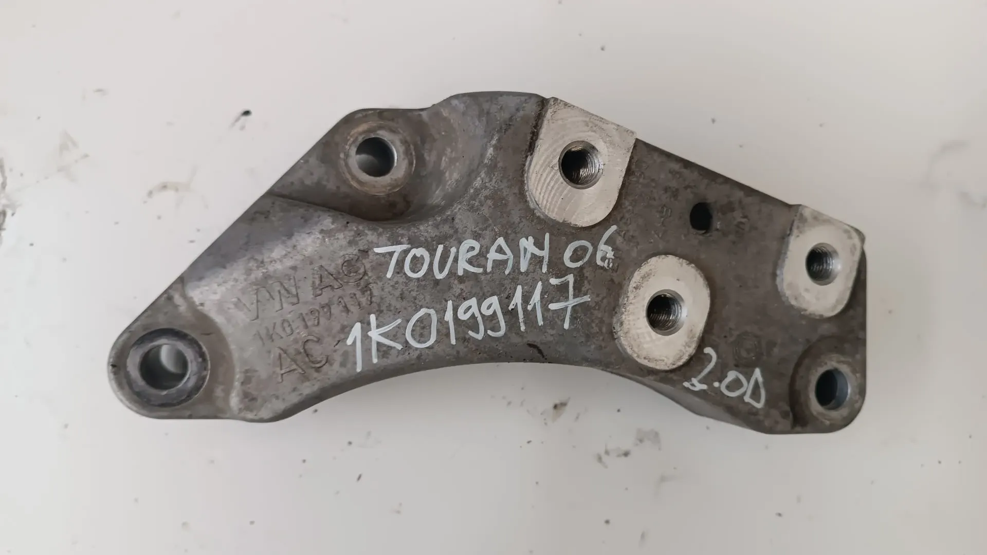 Supporto cambio VW touran 2.0 D del CODICE RICAMBIO : 03G199207G