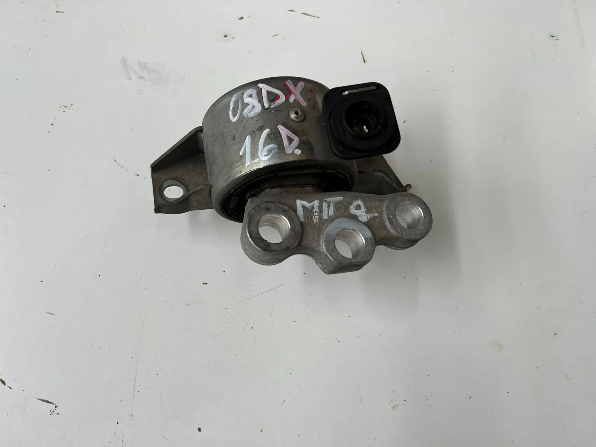Supporto motore Alfa Romeo Mito 1.6 D del 2008