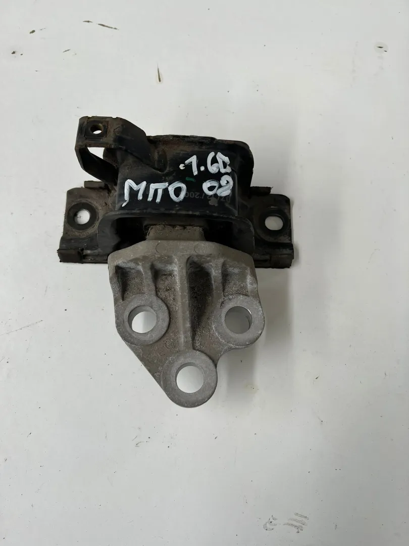 Supporto motore Alfa Romeo Mito 1.6 D del 2008