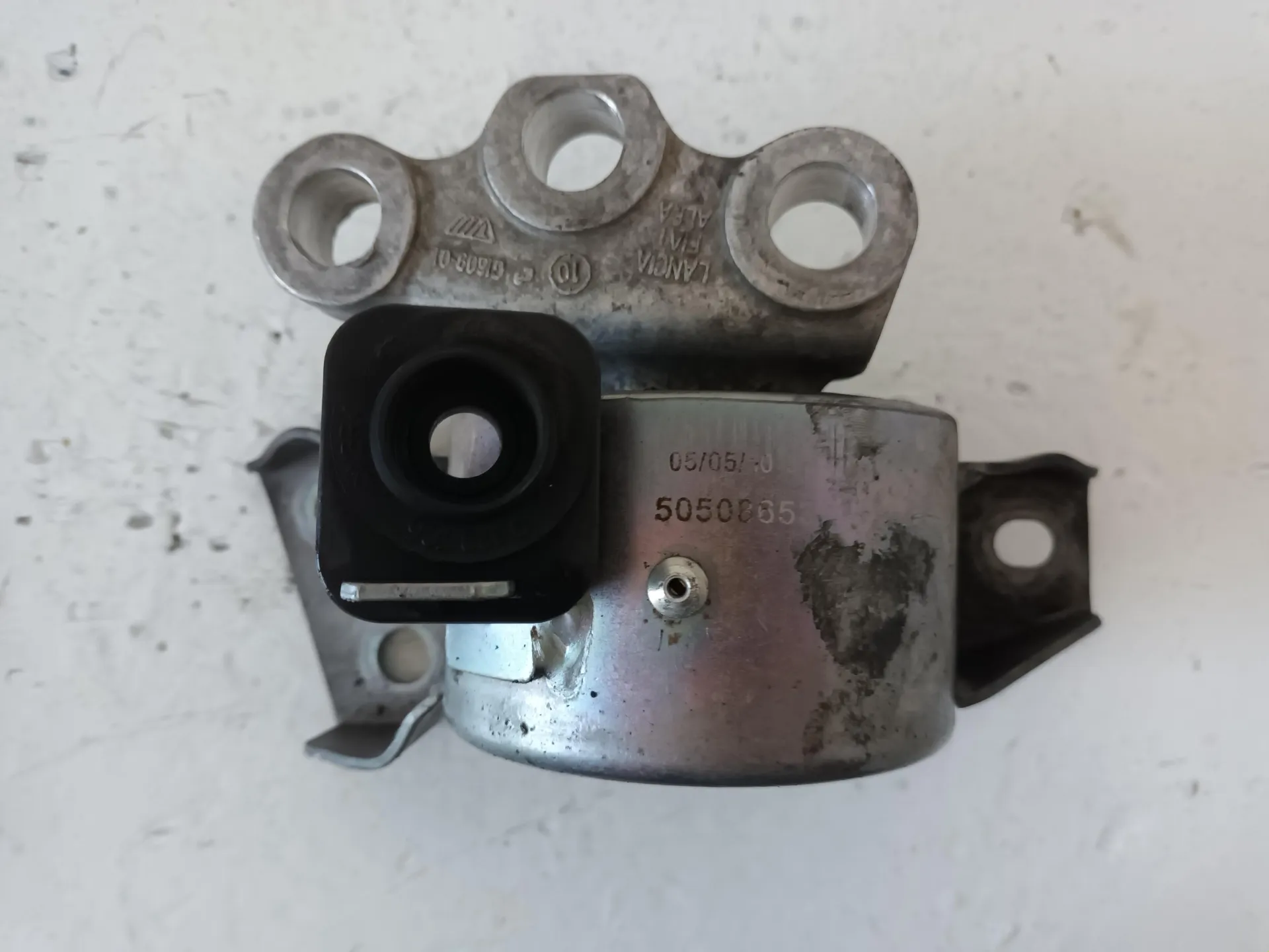 SUPPORTO MOTORE ALFA ROMEO Mito Serie (955_) (08>) 1600 Diesel con codice motore 955A3000 (2009)