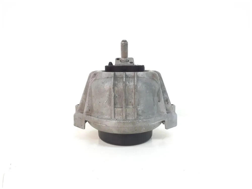 SUPPORTO MOTORE con codice 13981112 da BMW Serie 1 Serie (E87) (07>) 2000 Diesel 130 (2008)