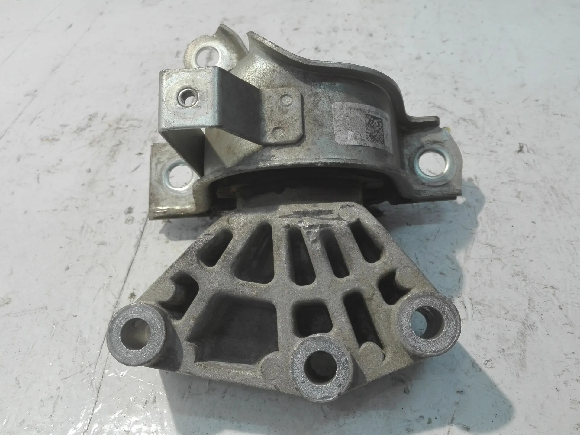 SUPPORTO MOTORE con codice 005192908200C3840001308414 da FIAT Panda 3Â° Serie 1300 Diesel (2015)